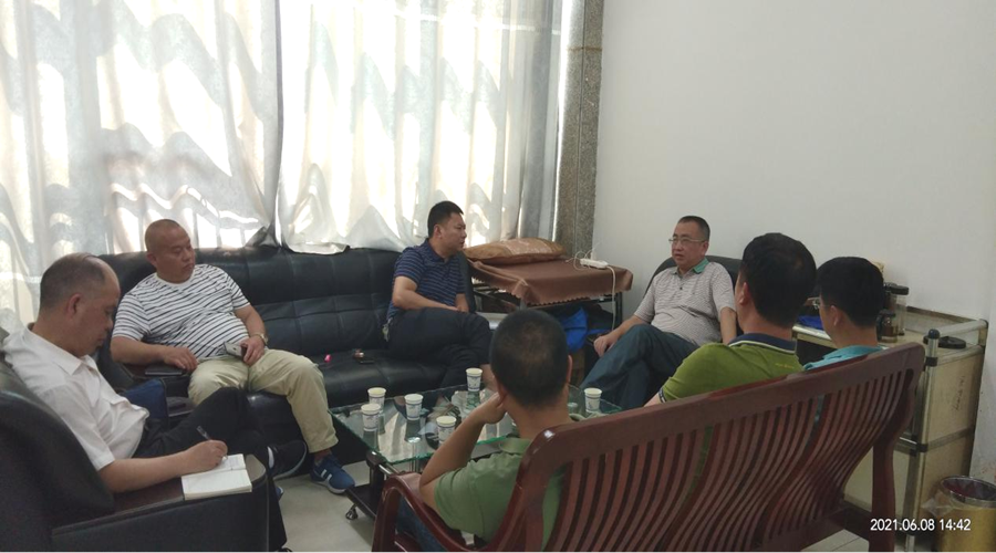 谷運東一行到安仁對各項工作及“鄉(xiāng)村行”工作進行調(diào)研 谷運東一行到安仁對各項工作及“鄉(xiāng)村行”工作進行調(diào)研